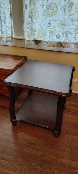 Living room end table