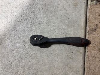 Socket Ratchet + Flashlight + Pocket Clip