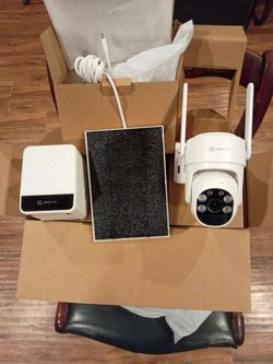 Wireless 4 camera smart home security camera kit.
