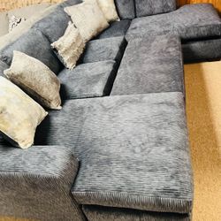 Stunning Stylish Double Chaise Sectional! 