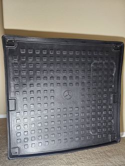Mercedes-Benz Cargo Area Tray - Black