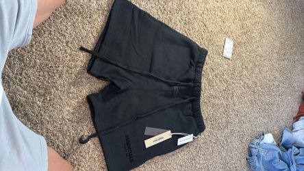 ESSENTIALS FEAR OF GOD (BLACK SHORTS)