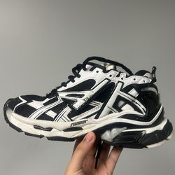 Balenciaga runners