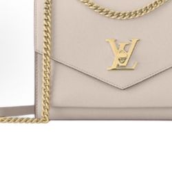 LOUIS VUITTON MYLOCKME, gold - tone hardware with LV Turn Lock, soft grained calf leather, single - shoulder/cross - body bag, women's style(177)93