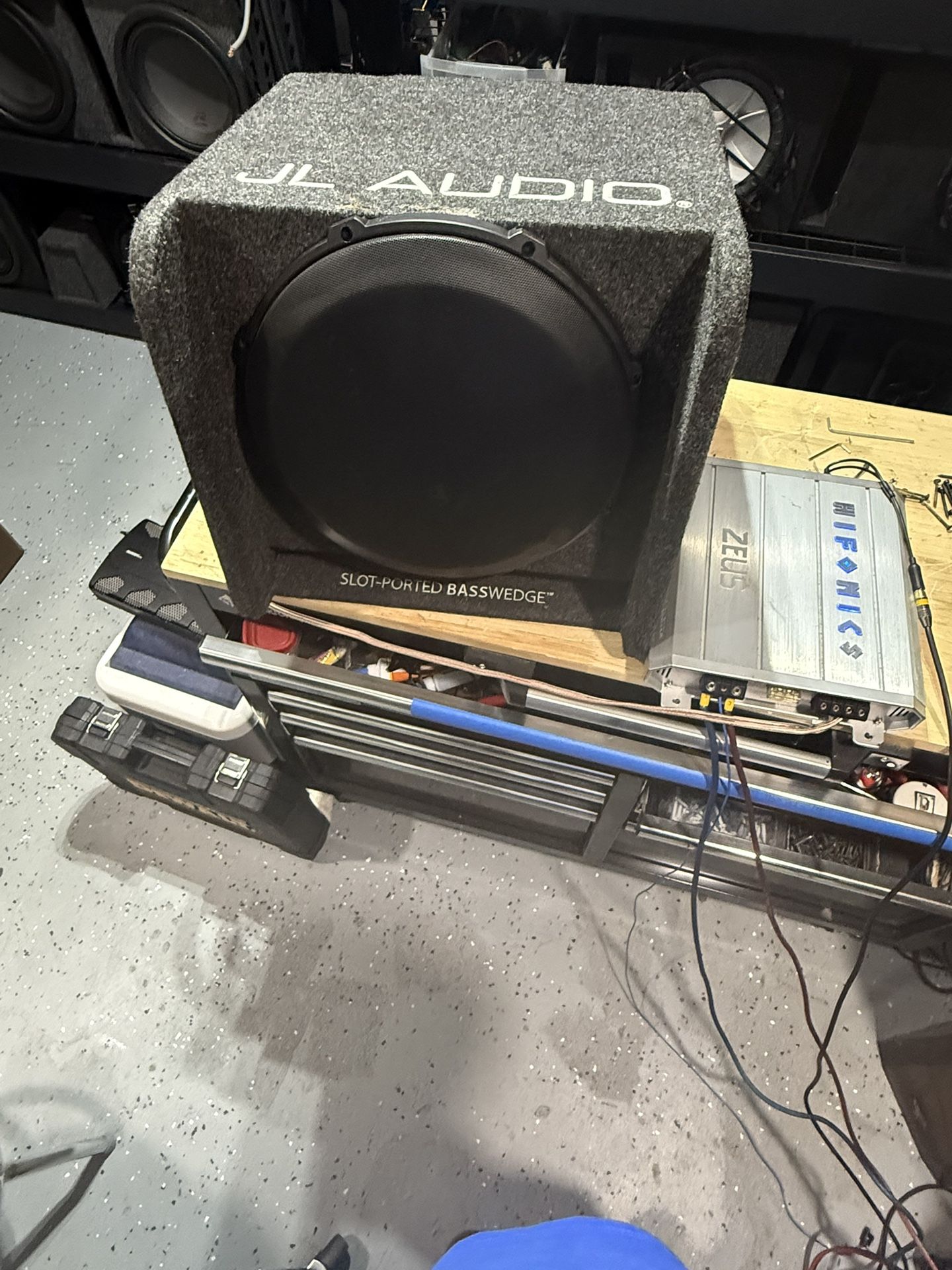 JL Audio 12w3 With Hifonics 1000 Amp