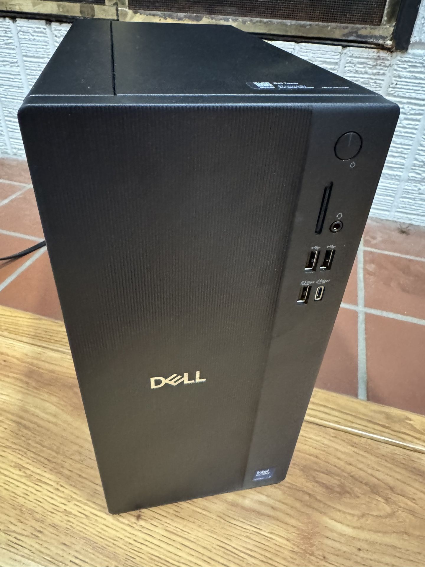 Dell Desktop PC - ECT1250