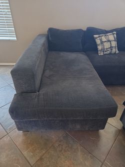Sectional couch