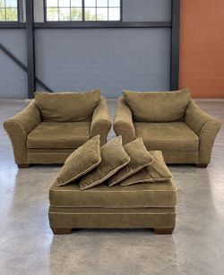 Oversized Lounge Chair Set with Ottoman Super Comfortable – Delivery Available