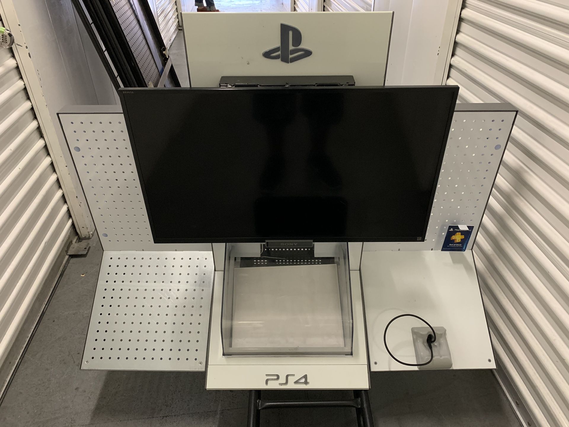 Sony PS4 PS3 PS2 Kiosk store display PlayStation