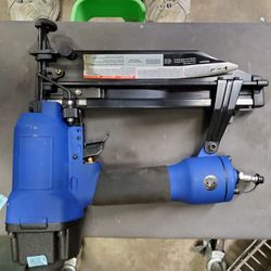 Finish nailer