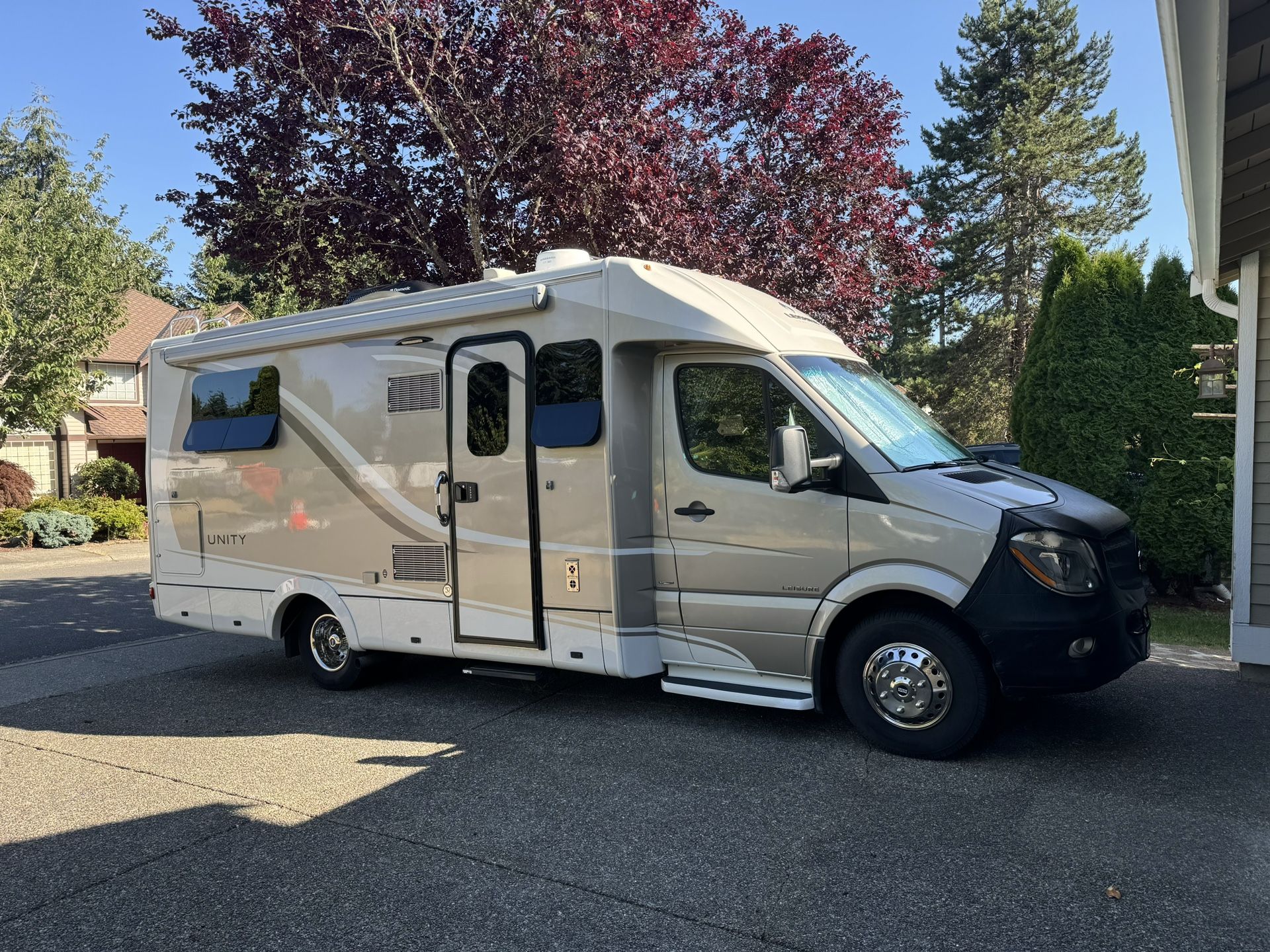 2015 Leisure Travel Vans Unity 24IB 50th Anniversary Edition for Sale ...