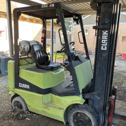 Clark Forklift 