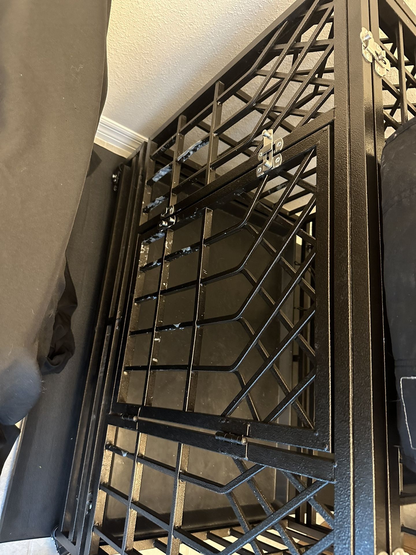 Heavy Duty Dog Crate