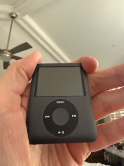 iPod 8gb. 2007 vintage