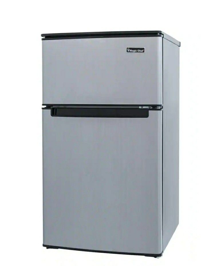 Magic Chef
3.1 cu. ft. Mini Fridge in Stainless Look