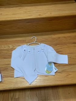 White cardigan and gloves