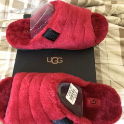 Uggs Fluffy Slides/Slippers 
