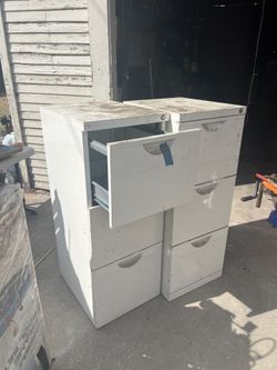 Filing Cabinets In Great Conditions   41 inches height  16 inches width