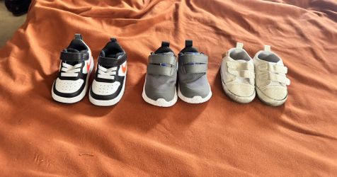 Baby Nikes 3C