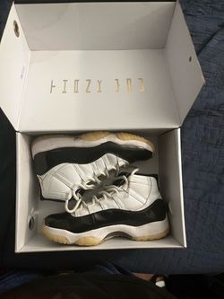 Size 10 Jordan 11