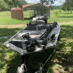 Bass Boat 