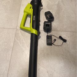 Ryobi 18V Battery Operated Cordless Leaf Blower. 