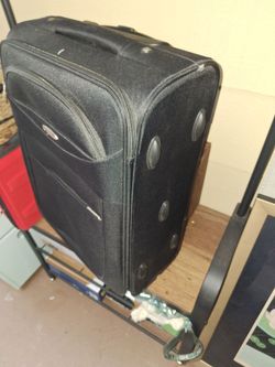 Delsey 22x15 carry on suitcase
