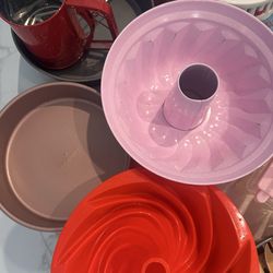 Ultimate Baking Bundle – , Pans & More for $35!”