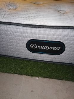 Free Beautyrest Mattress queen size
