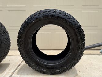 35 X 12.5 x 20 Nitto Recon Grapplers