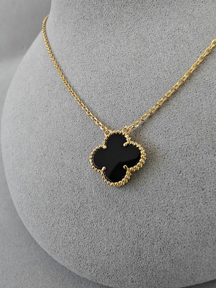 VCA Clover Black Onyx necklace