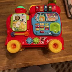 VTech Sit-to-Stand Ultimate Alphabet Train
