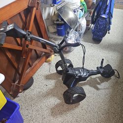 Motocaddy M5 electric golf push cart