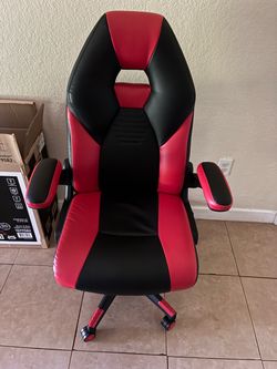 Black and Red Racing Style Gaming Chair