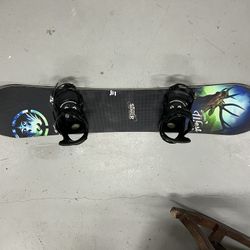 Never summer west Snowboard + Burton Co2 Bindings