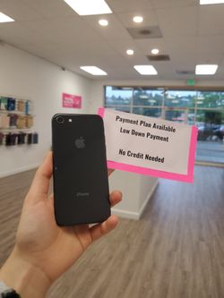 Unlocked iPhone 8 📱 – Compatible with All Carriers! Get Yours Today!