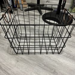 Large wire black basket