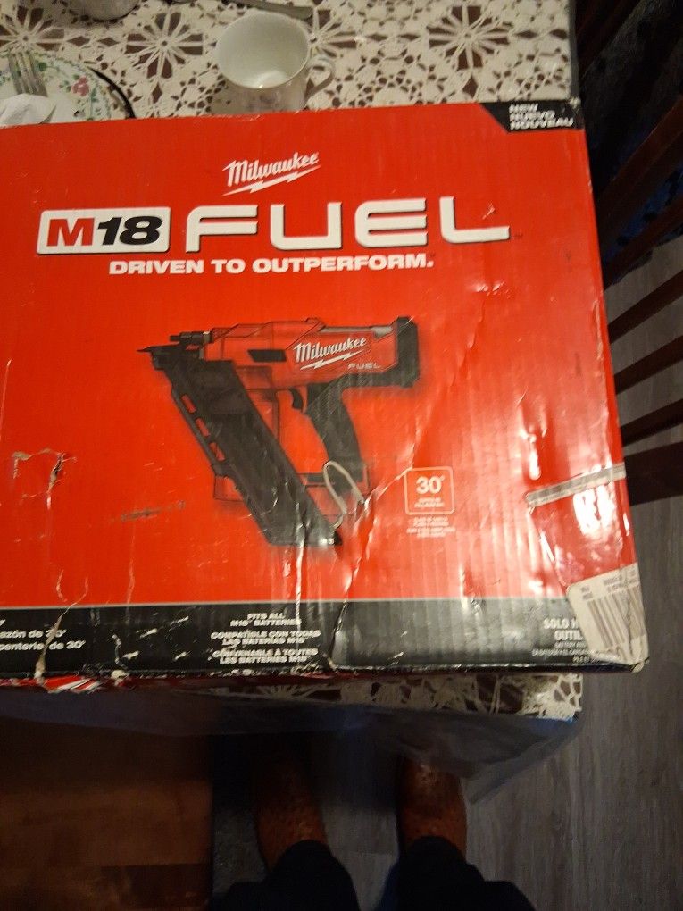 30 Framing Nailer Milwaukee M18