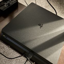 PS4 in very good condition with a bunch of games included