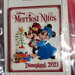 Merriest Nights 2021 Mickey Minnie