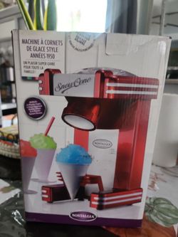 Snowcone maker