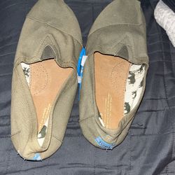 toms