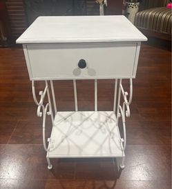 Metal & Wood side table 1 drawer