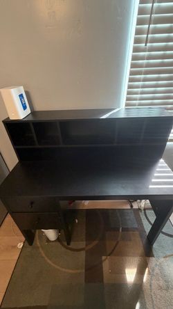 Black Versatile Desk with charger