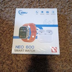 Bbrj 600 6+1 Smart Watch And Ear Buds
