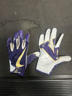 University of Washington-football gloves