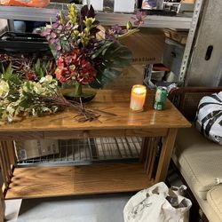 stand  real wood    heavy  no holds $50