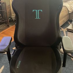 Secret Lab Titan Chair 2020