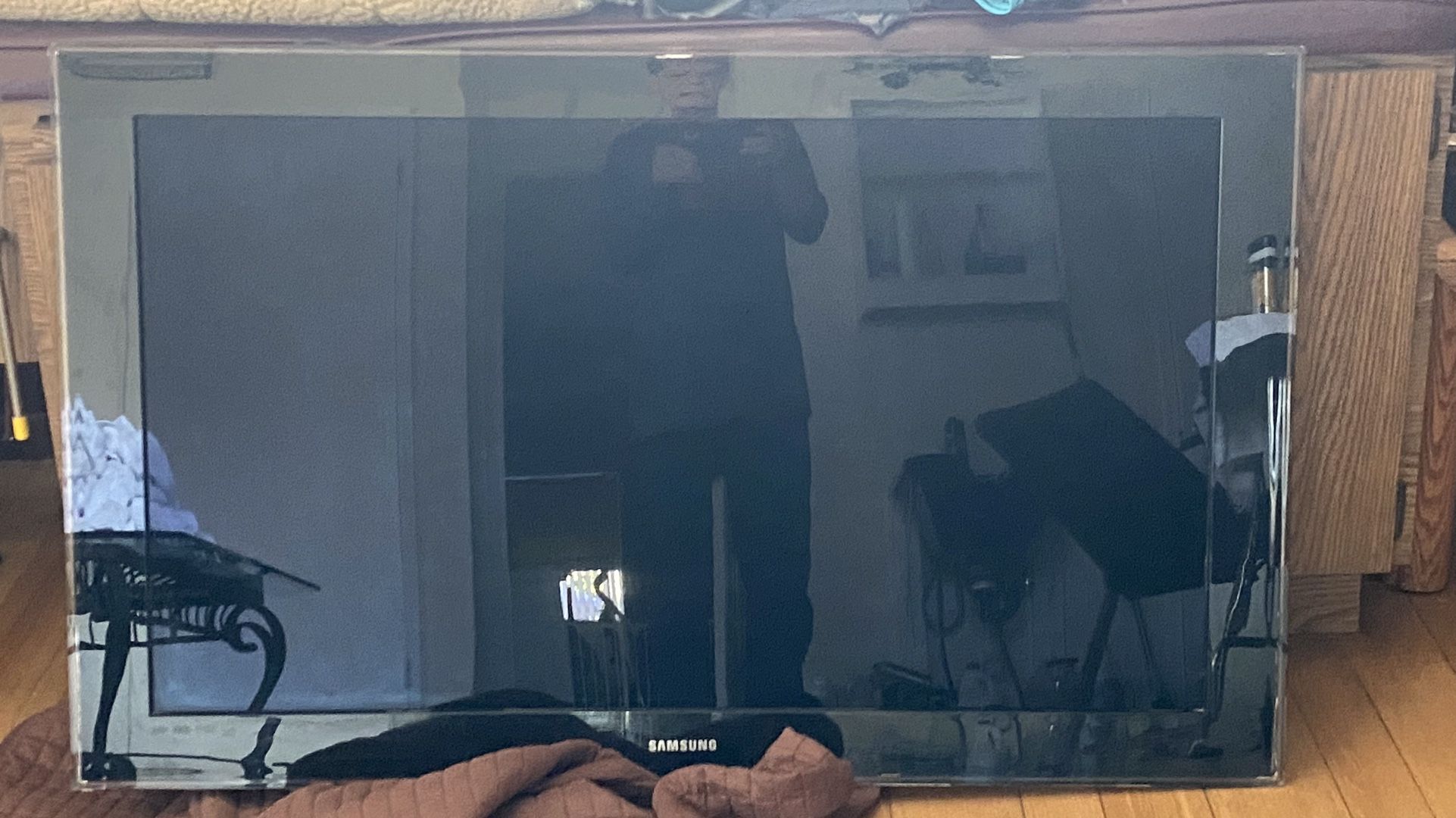 46” Samsung TV.