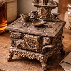 John Wright 1970s Cast Iron Miniature Decorative Collectible Crescent Stove With Accessories, 7.75x10.5”